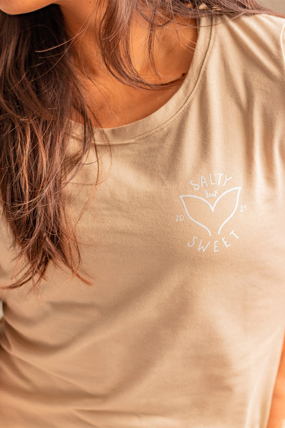 Polera "Salty but Sweet" Algodón Mujer Beige